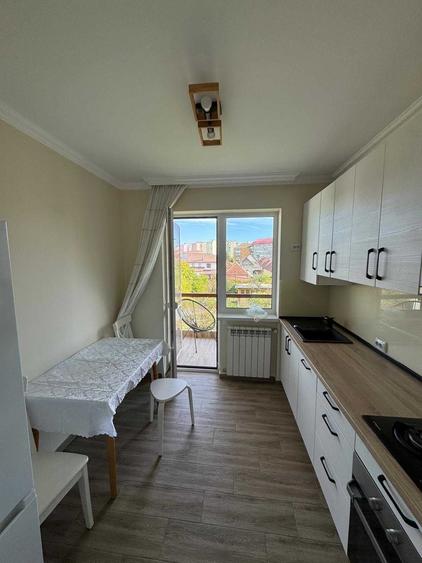 Apartament cu 2 camere decomandat în Lazaret