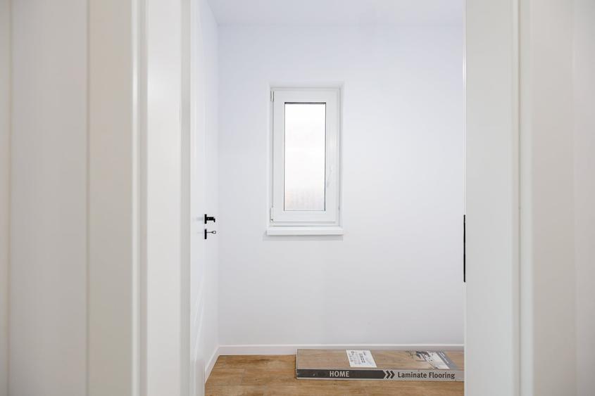 Duplex cu 4 camere cu Canalizare în Moșnița Nouă