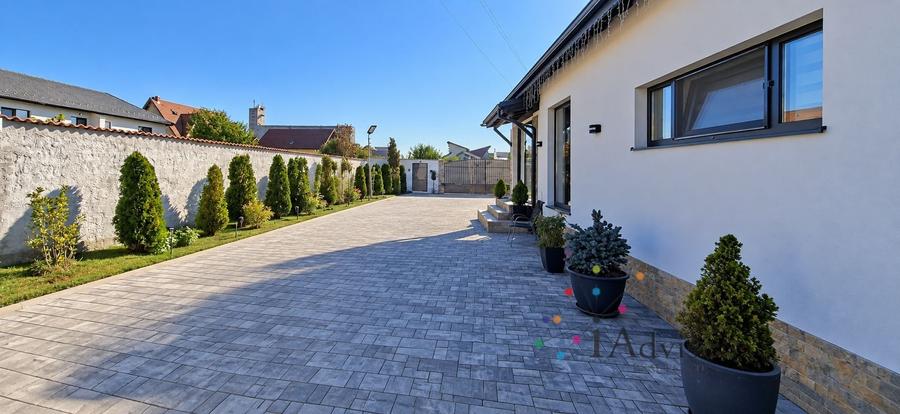 Casă individuală cu 3 camere cu Canalizare în Vest