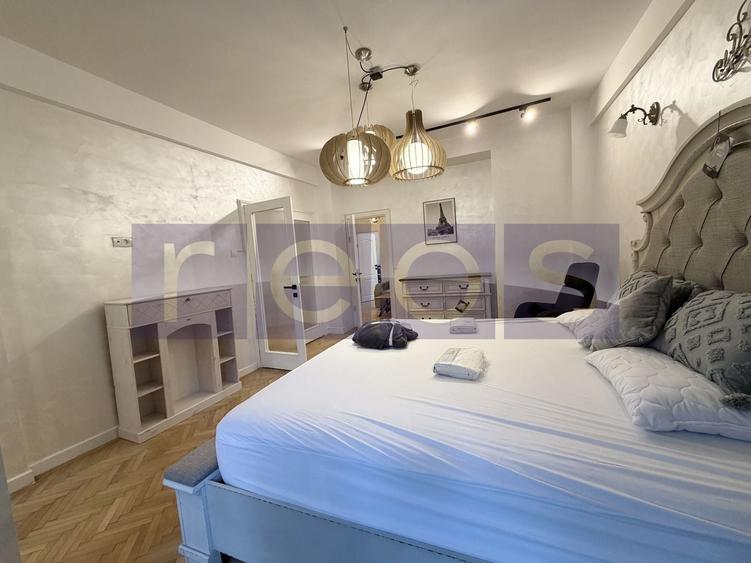 Apartament cu 4 camere semidecomandat, mobilat în Universitate