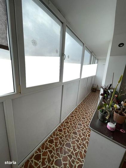 Apartament cu 3 camere decomandat în George Enescu