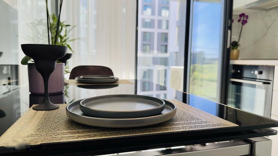 Apartament cu 2 camere semidecomandat, mobilat în Pipera