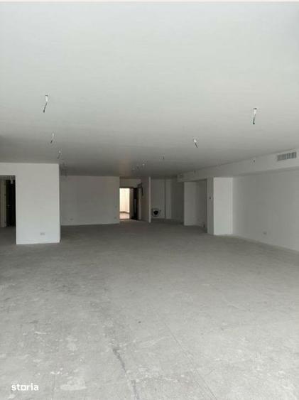 Spațiu comercial, de 230 mp, în Barbu Văcărescu