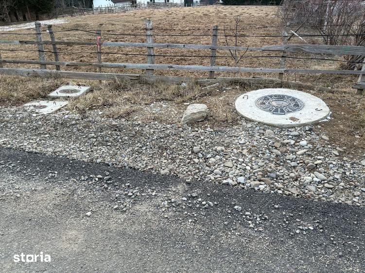 Teren de 2676 mp, în Piatra Arsă