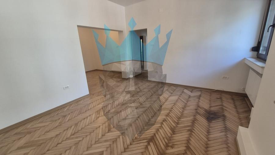 Birou, de 68.699996948242 mp, în Batistei