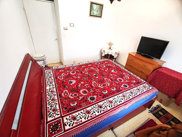 Apartament cu 3 camere decomandat, mobilat în Central