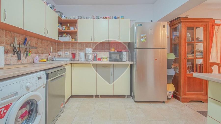 Comision 0%! Vila Patricia, pensiune Breaza | teren tenis | ciubăr - 38