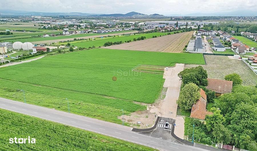 Teren de 800 mp, în Stupini