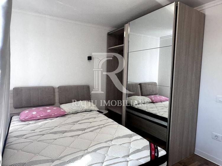 Casă individuală cu 6 camere cu Canalizare în Sânmartin