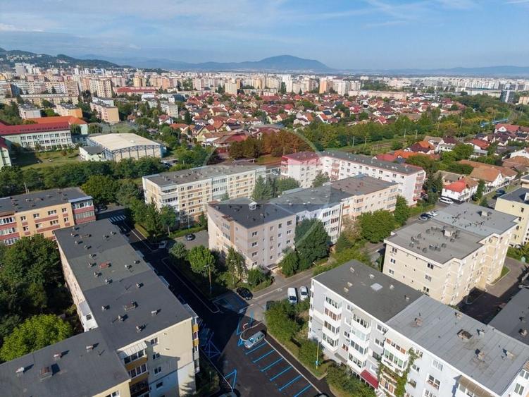 Apartament 3 camere, 68 mp, 2 băi, loc de parcare și 2 boxe -Craiter - 17