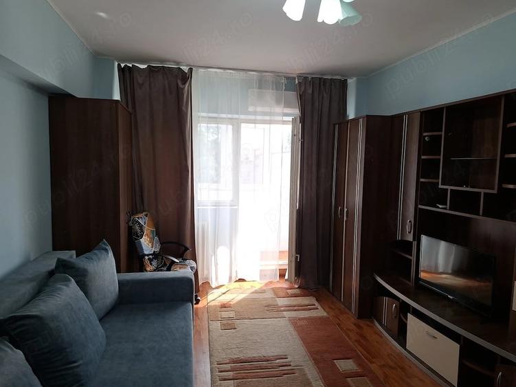 Apartament cu 2 camere semidecomandat în Crângași