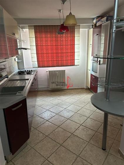 La 5 min de metrou OBOR, bloc reabilitat si anvelopat- gata de mutat! - 8