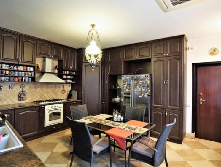 Vila cu arhitectura P+E+M, zona Plantelor, teren 600 mp - 2