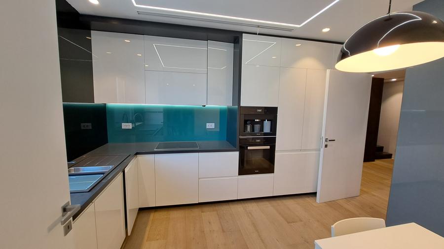 APARTAMENT 4 CAMERE CU SCARA INTERIOARA TIP LOFT -ULTRA LUX - 13