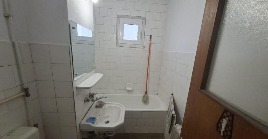 Apartament 4 camere de vanzare Ploie?ti, Bld. Republicii - 2