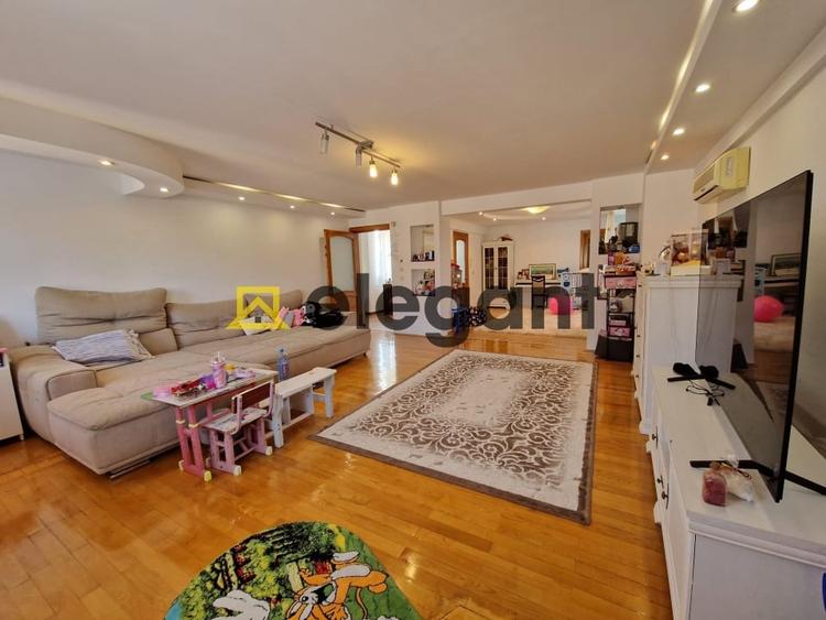 Casa D+P+1E+M si spatiu S+P, 862 mp, teren 690 mp, Piata Chiriac - 1