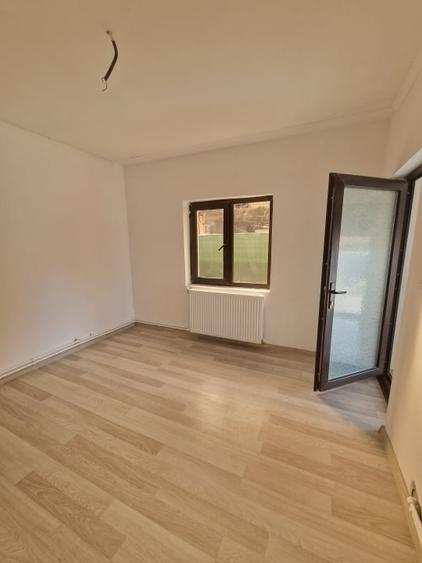 Medeea Casa parter de vanzare 5 camere - 3