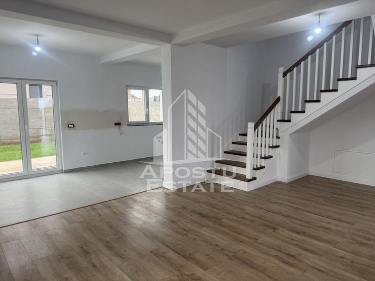 Duplex  despărțit prin garaj și camera tehnică în Giarmata - 15
