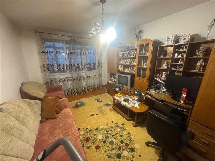 Apartament 3 camere Alexandru cel Bun - 1