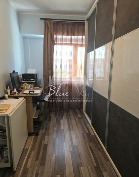Apartament 4 camere situat in Zona Inel I - 12
