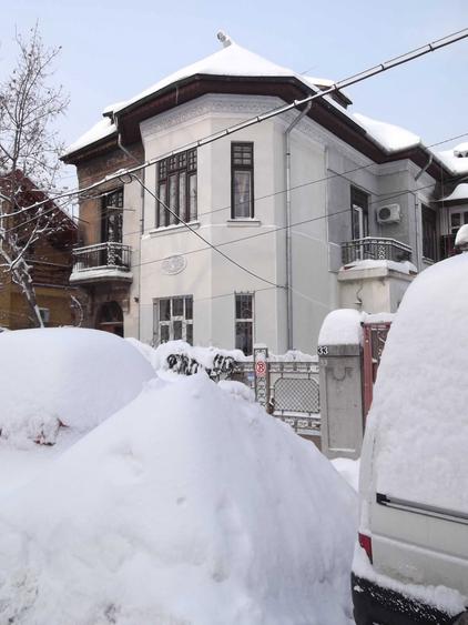 Particular vand vila langa Mall Vitan compusa din 4 apartamente cu intrari separate, colaboram cu agentii imobiliare - 3