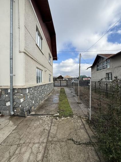 Casă/vilă P+1 cu terasă 210 mp + anexă 80 mp și teren 470 mp - 30