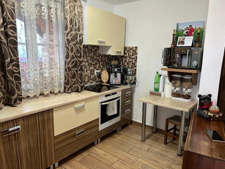 Vand vila noua P+M,an constructie 2015,suprafata construita 180 mp.,caramida porotherm cu izolatii - 18