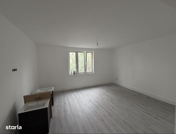 Casă cu 3 camere cu Teren 439 Mp în Central