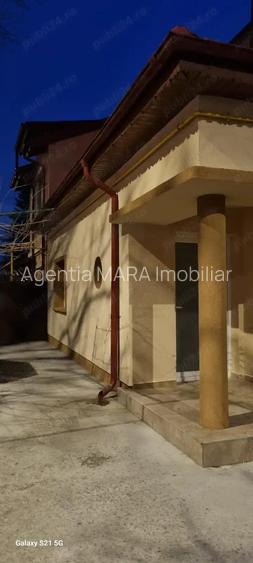 Vand casa zona centrala