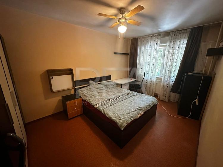 Apartament 3 Camere , Decomandat , Podul Giurgiului - 1