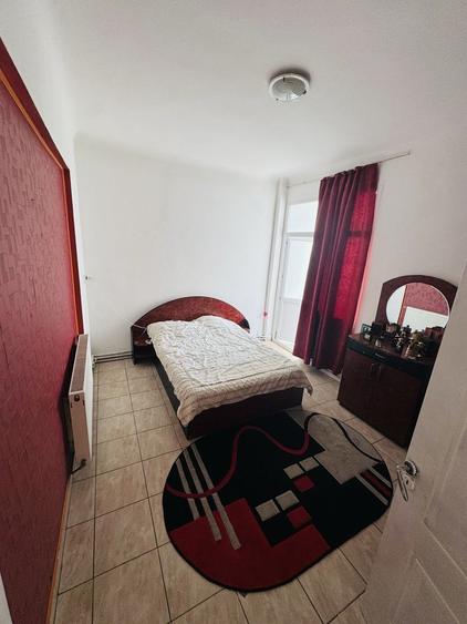 Apartament cu 3 camere UNIRI - 1