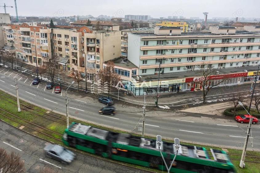 De inchiriat -Apartament 3 camere, decomandat, zona centrala - 9