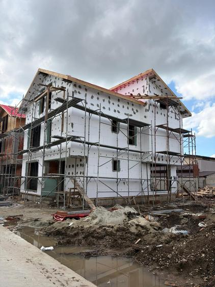 Vilă spațioasă 235 mp | P+1+M | 3 dormitoare | Curte amenajată | La cheie - 1