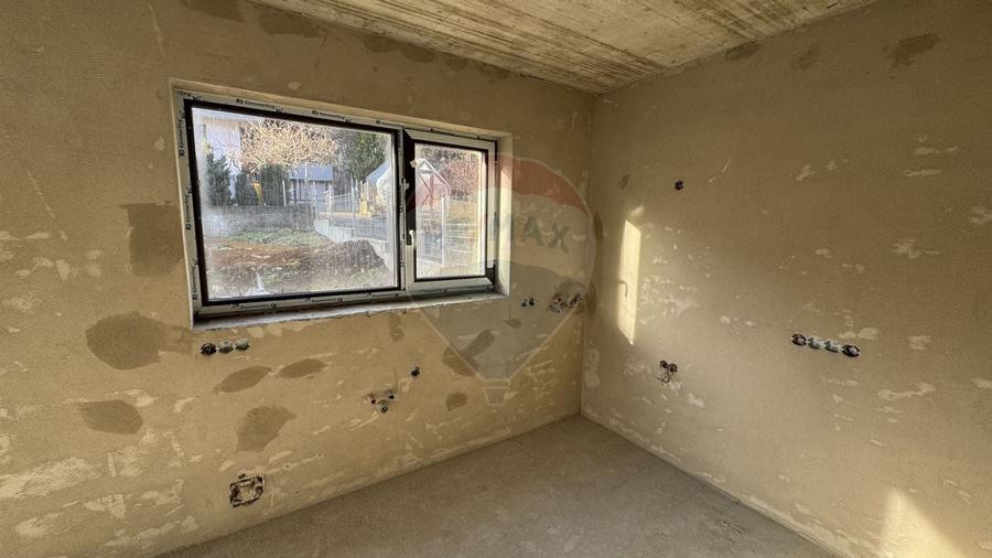 Casa noua de vanzare in zona Parcul Mare (Regina Maria)-semifinisata - 6