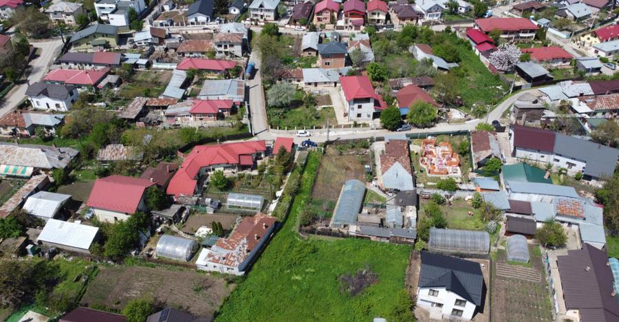 Afacere!!! Teren intravilan - Urbanism pentru 3 case - Gaze - 1