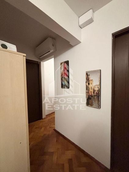 Apartament cu 3 camere, Decomandat, Centrala Proprie, zona Sagului - 9