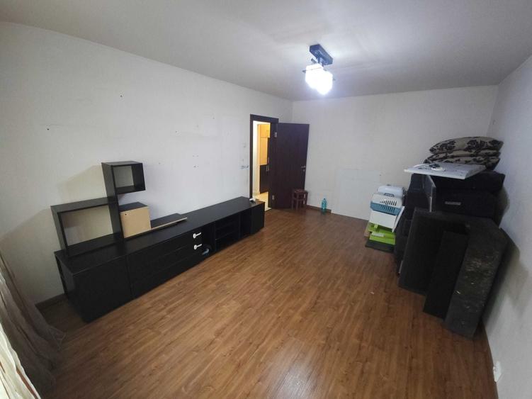 Vanzare apartament 3 camere Titan- Aleea Giurgeni, boxa, posibilitate centrala - 1