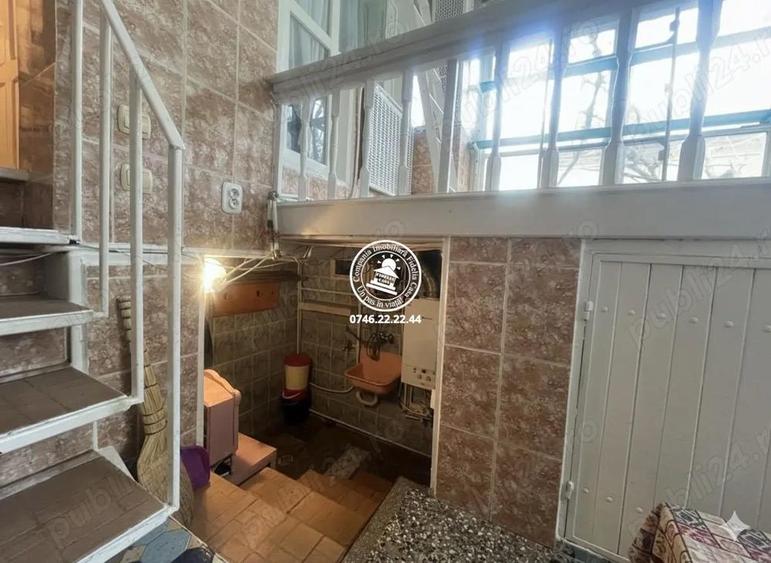 casa de vanzare in Nicolina 1 - 5