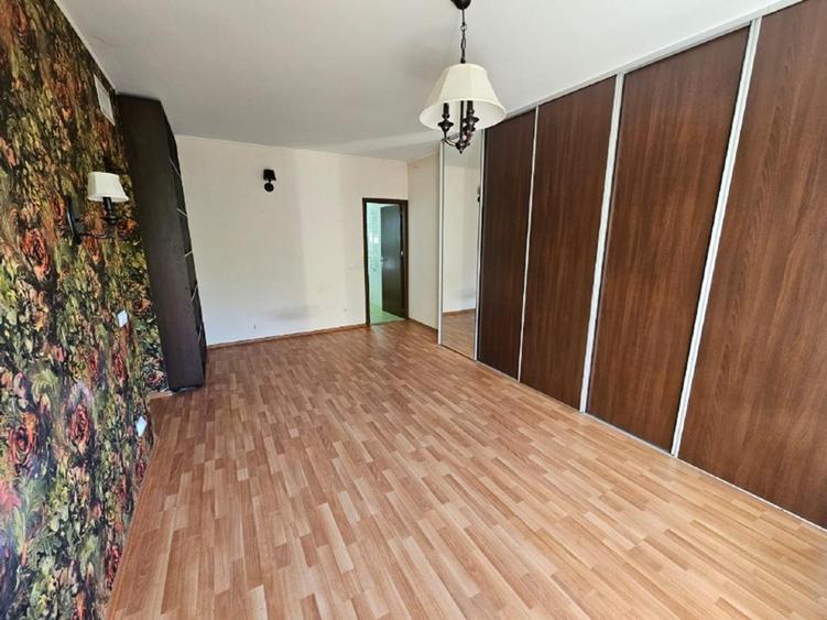 Casă cu suflet  5 camere, Ghencea - Latin, Curte 200mp. Parcare Nemobilat - 12