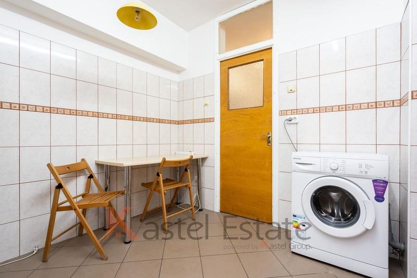 Garsoniera spatioasa | Eroilor  |  COMISION 0* - 9