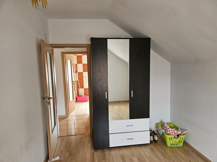 Două case individuale, P+M, construcții 2002/2007, în Giroc, comision 0% - 35