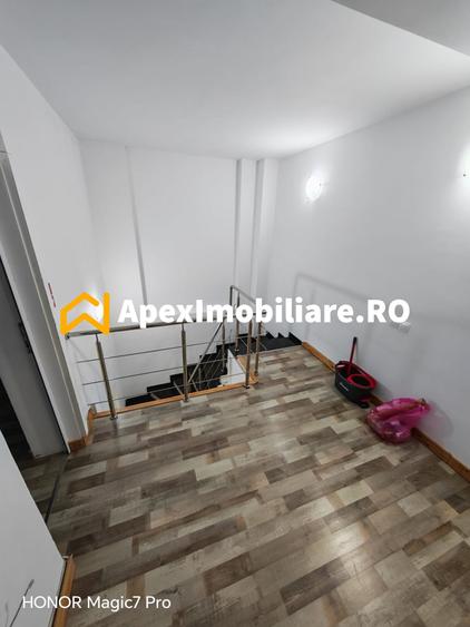 Spațiu comercial, de 220 mp, în Vitan Mall