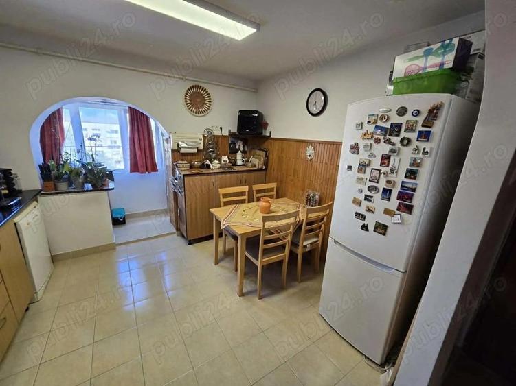 Apartament 2 camere , Micro 17 , decomandat , 63.000 euro neg. - 5