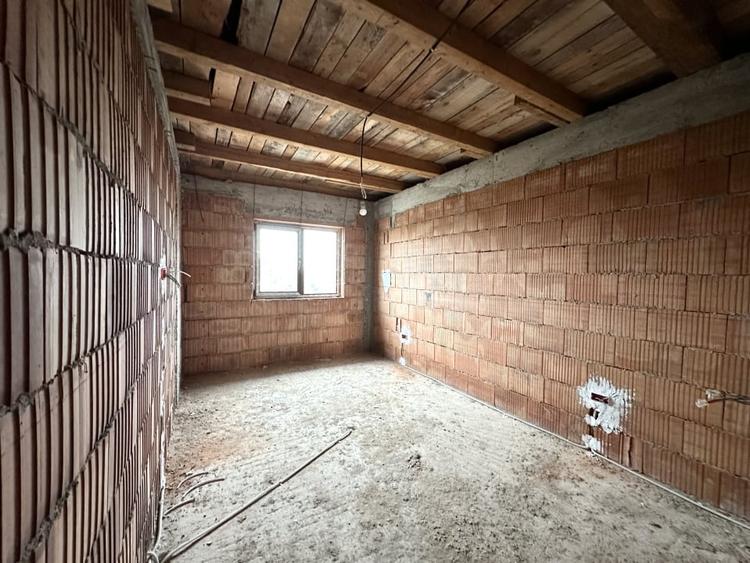 Duplex la rosu, 5 camere, 127 mp utili - Dumbravita - 5