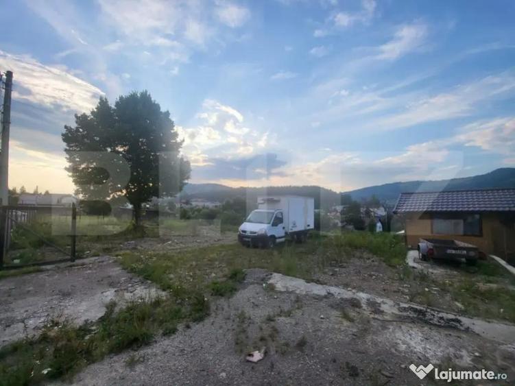 Teren intravilan 2053 mp - centru Vatra Dornei - 3