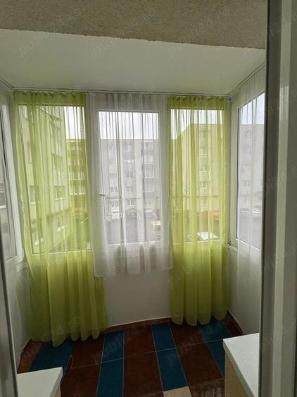 De vanzare, Apartament spatios ,semidecomandat,complet mobilat si utilat. - 6