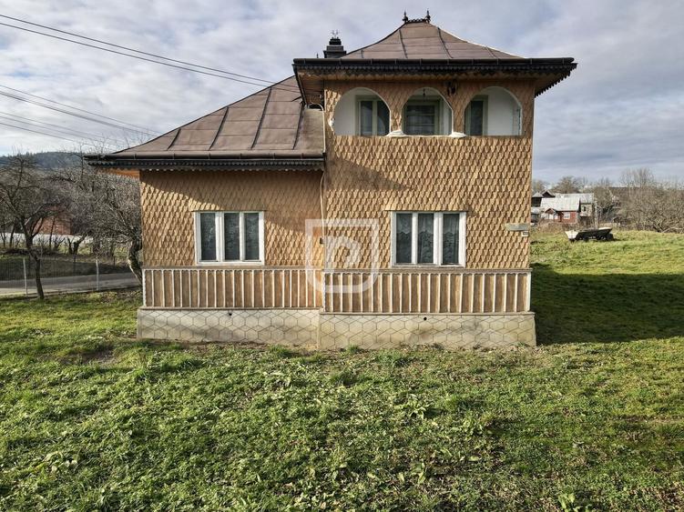 Casă bătrânească cu teren în Solca – 26 ari - 2