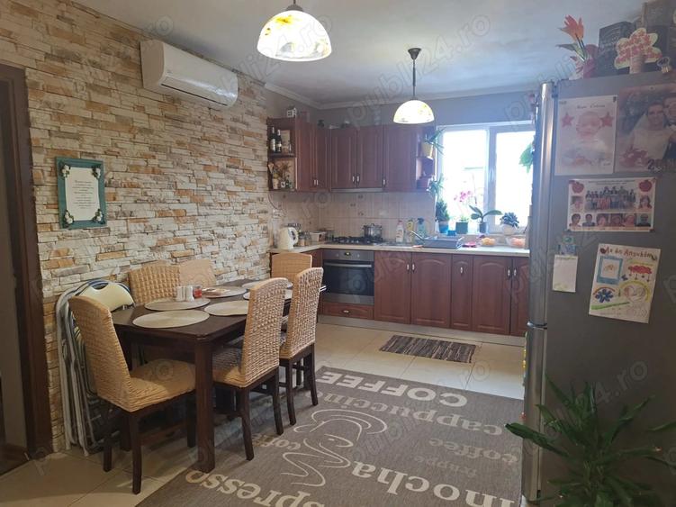 Vand apartament cu 2 camere in zona Rogerius - 1