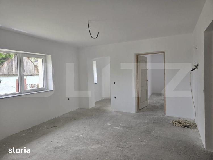 Casă cu 2 camere cu Teren 780 Mp în Lazuri