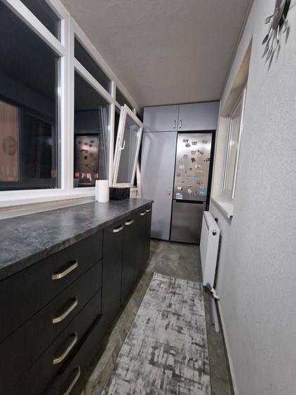 Apartament 2 camere de închiriat Apărătorii Patriei - 5